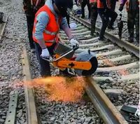 Li-Battery Powered Abrasive Rail Saw/Rail Cutter